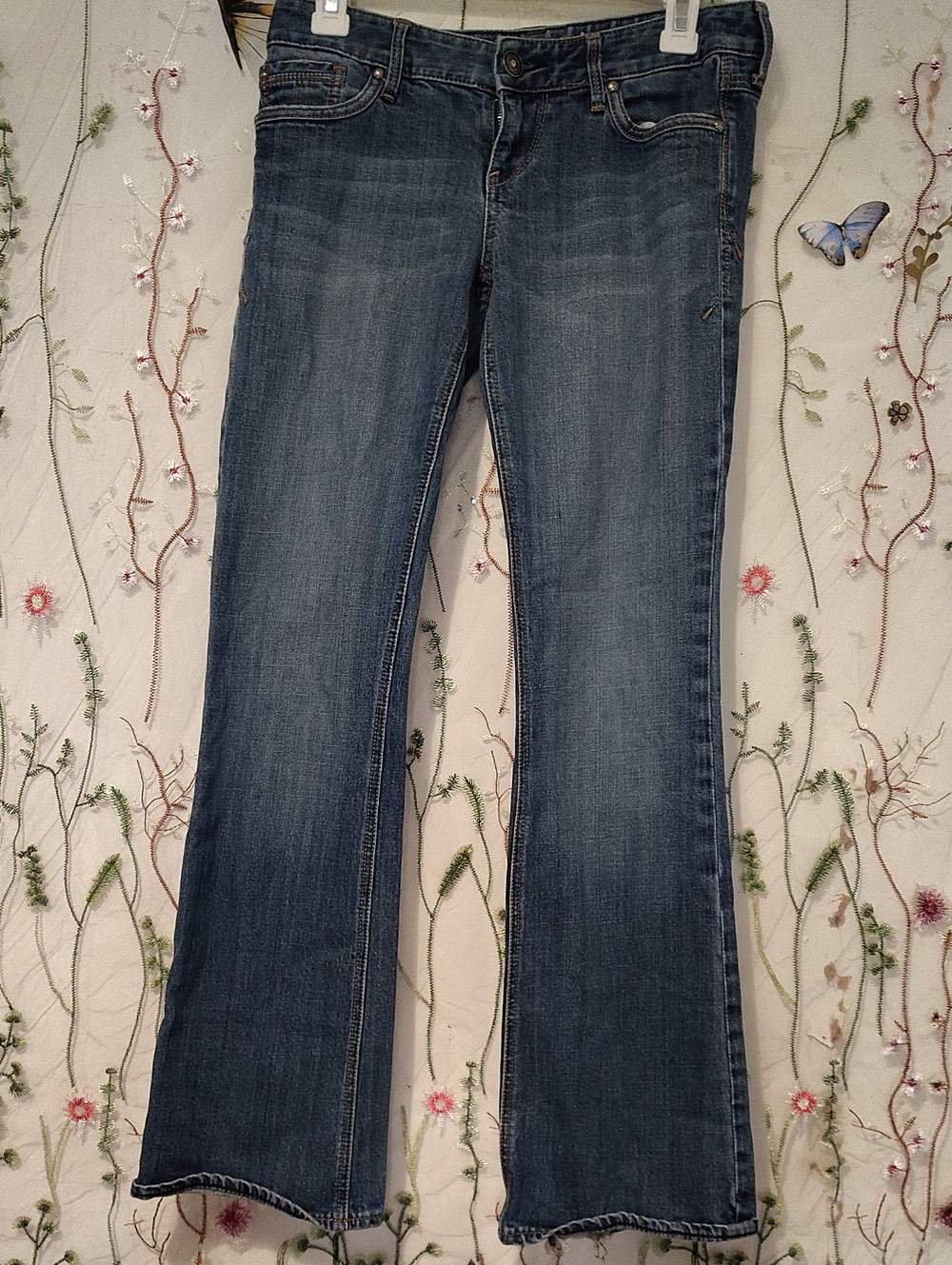 Express vintage-inspired, low-rise aesthetic. Y2K Vintage Excellent Condition